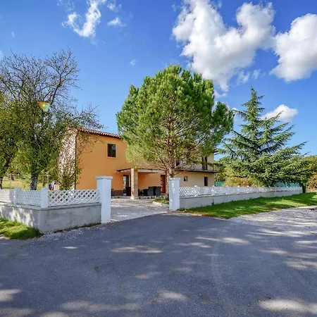 Giovi Apartment